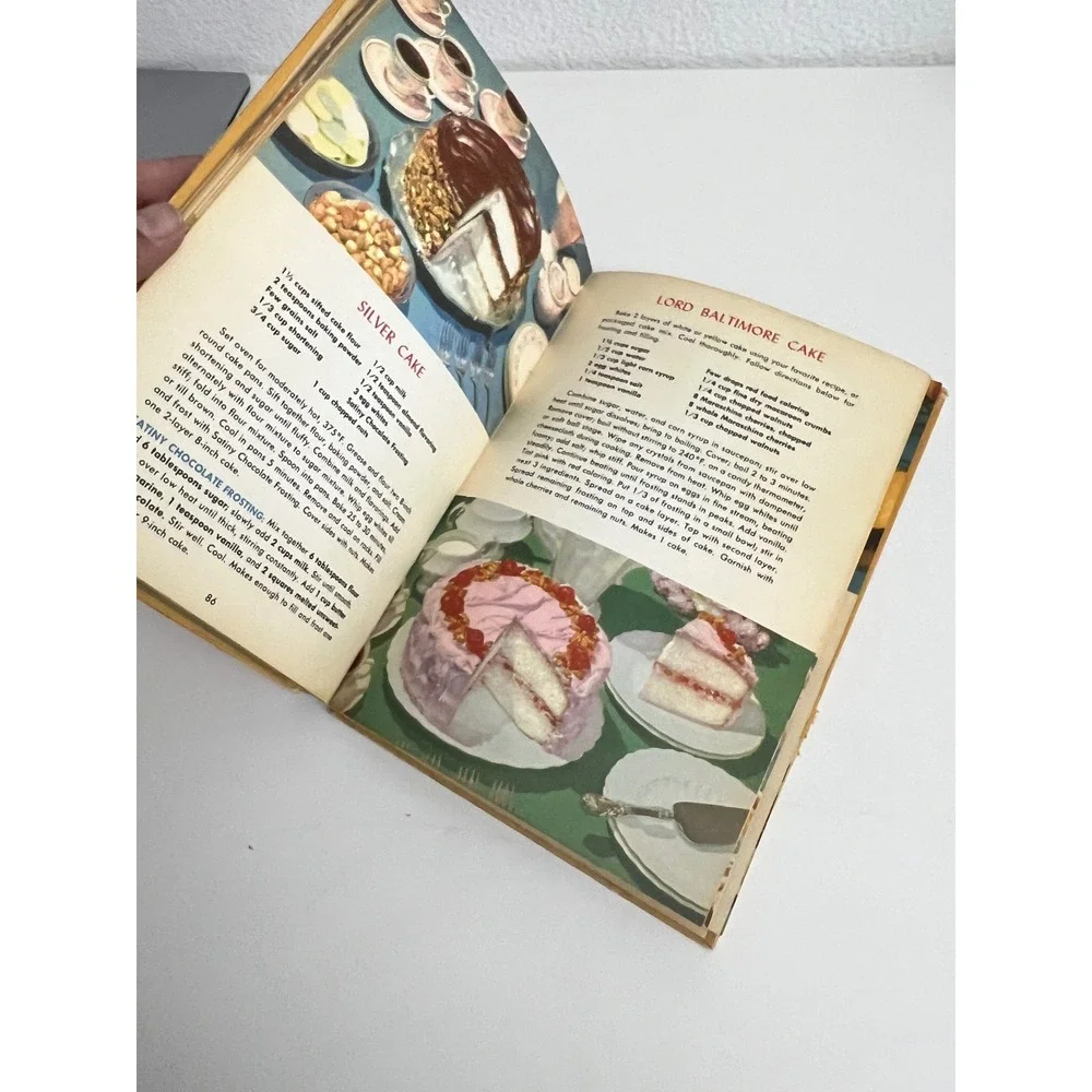 Vintage Womans Day Encyclopedia of Cookery Volumes 1‎ 2 4 Hardcover Cookbook Set